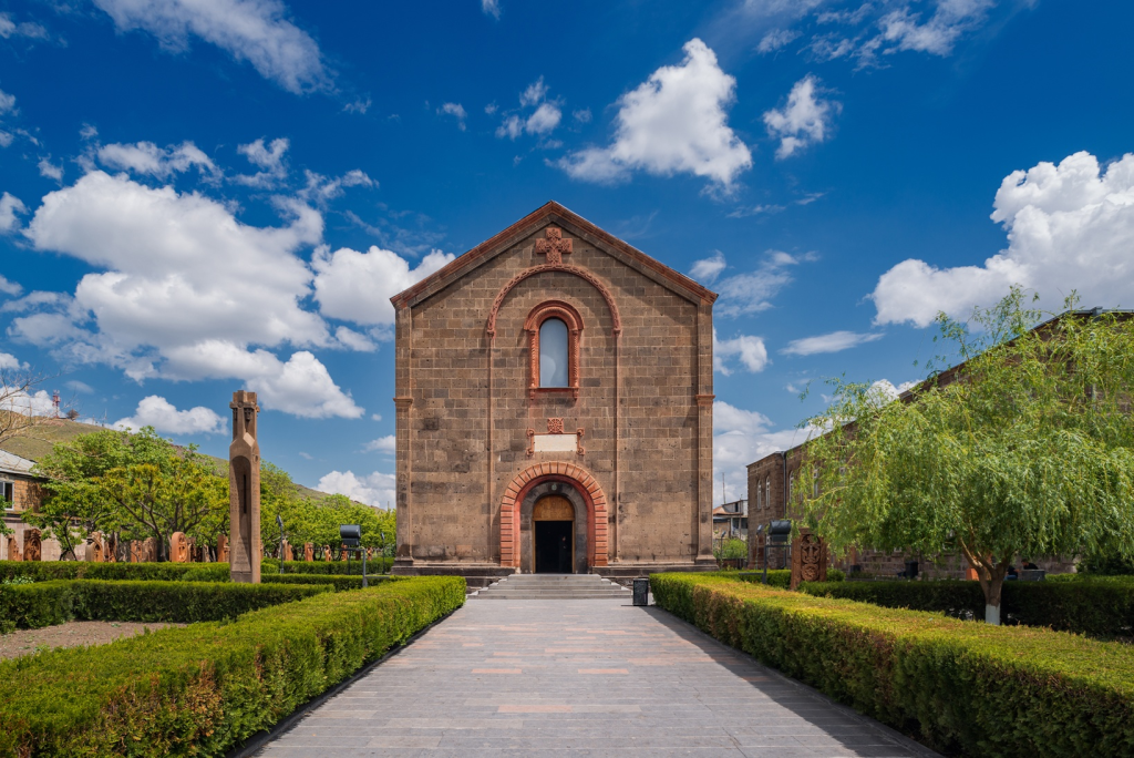 ԳԼԽԱՎՈՐ